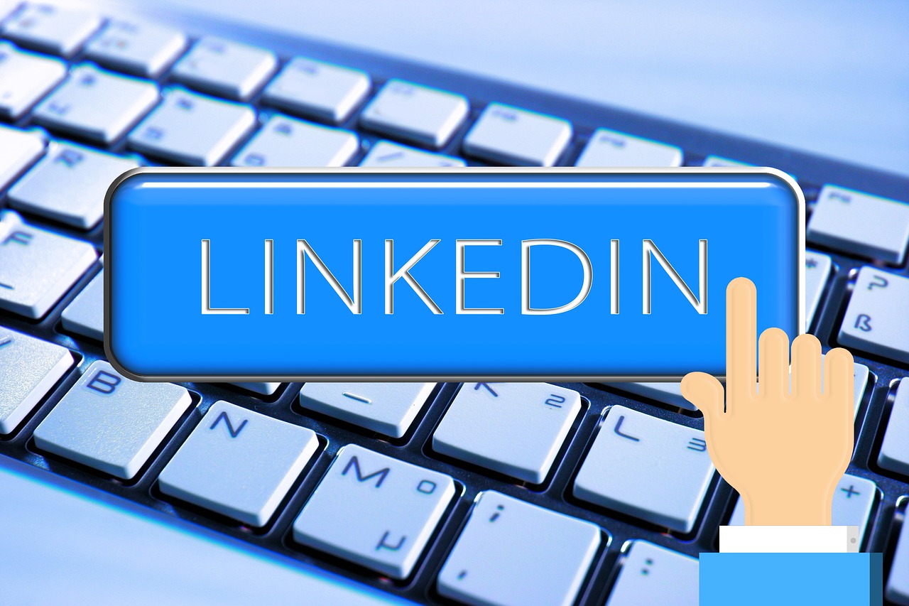 How to Drive Traffic to Your Website with LinkedIn